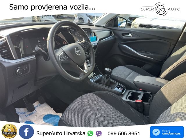 Opel Grandland 1.2i Turbo (130 KS)