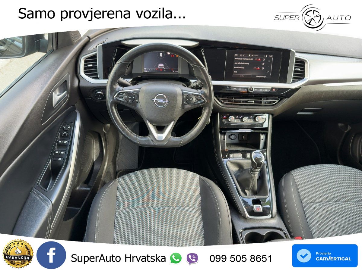 Opel Grandland 1.2i Turbo (130 KS)