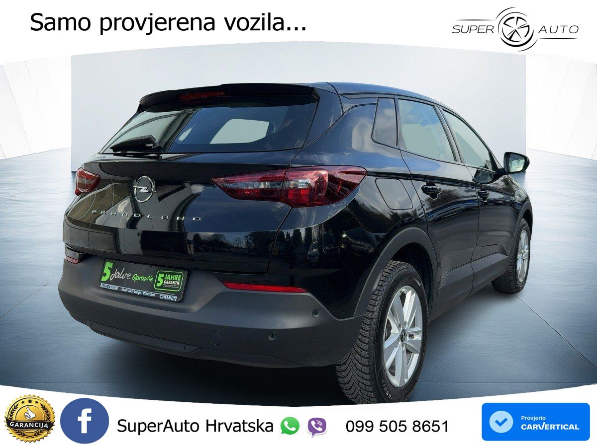 Opel Grandland 1.2i Turbo (130 KS)