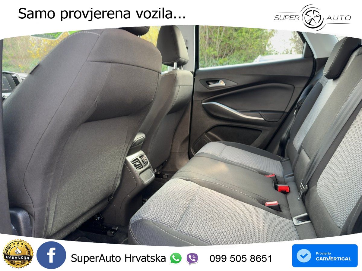 Opel Grandland 1.2i Turbo (130 KS)