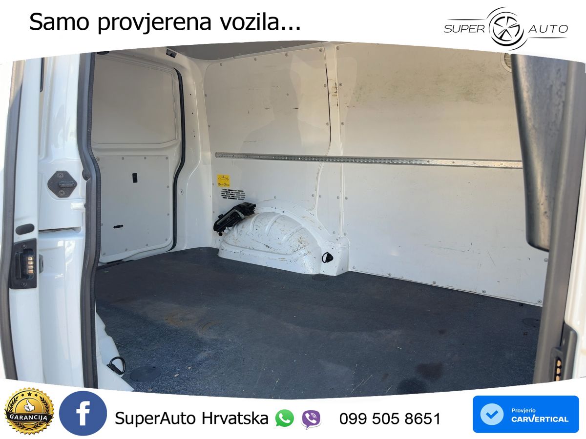 Volkswagen T6.1 Transporter Kasten Standhzg. PDC AHZV 110 KS