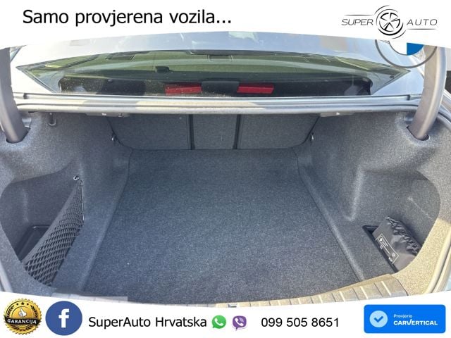 BMW 330i (245 KS) Steptronic LED+GR SJED+ACC