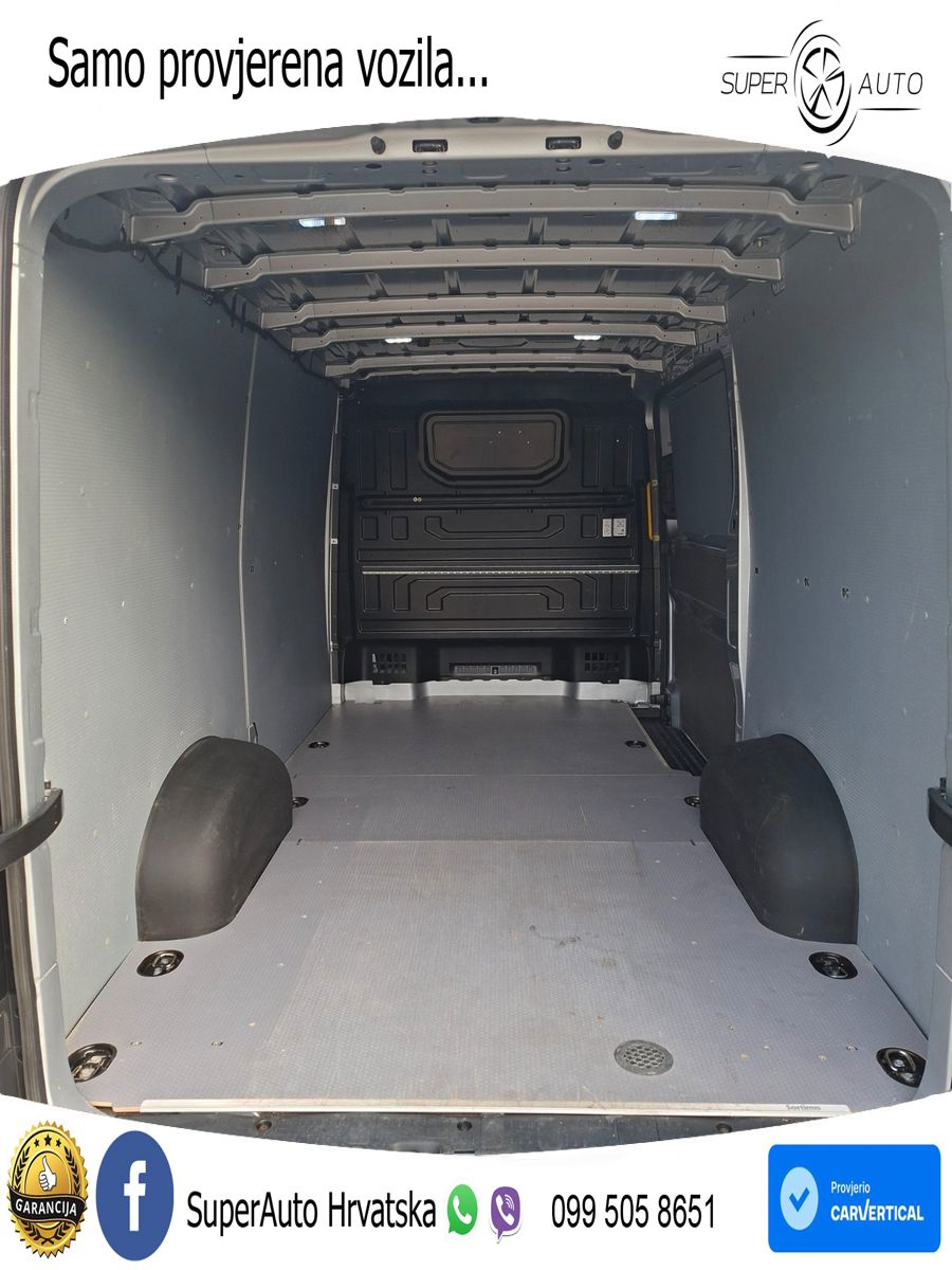 Volkswagen Crafter 35 Kasten Automatik AHK Kamera Navi 140 KS