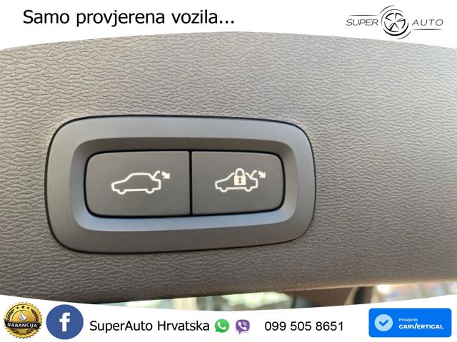 Volvo XC40 2.0 B3 163 KS Automatic ACC+GR SJED+360+PANO