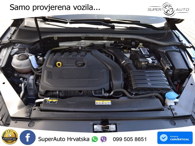 Volkswagen Passat Variant 1.5 TSI (150 KS) DSG ACT Elegance MATRIX+GR SJED+KAM