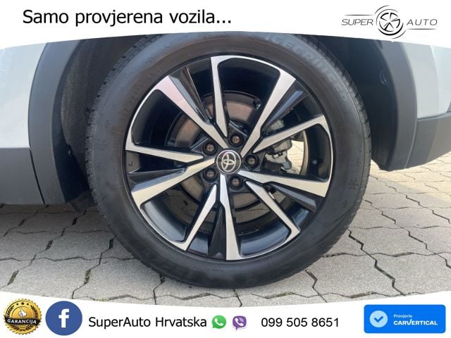 Toyota C-HR 1.8 (140 KS) Hybrid e-CVT LED+GR SJED+ACC