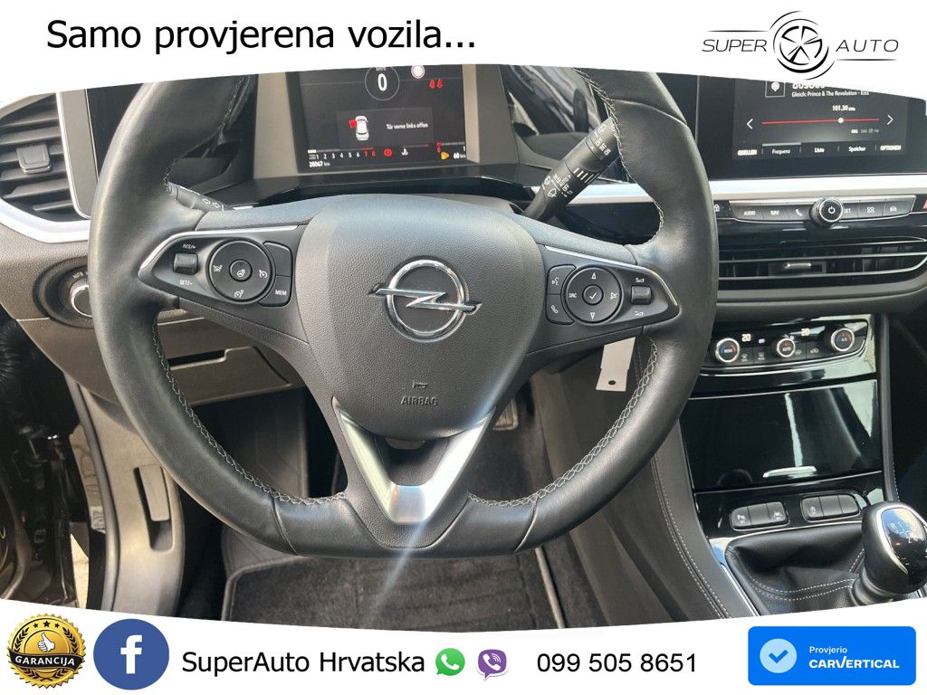 Opel Grandland 1.2i Turbo (130 KS)