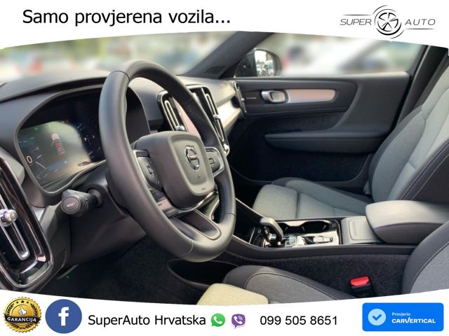 Volvo XC40 2.0 B4 AWD 197 KS Automatic ACC+GR SJED+360+PANO