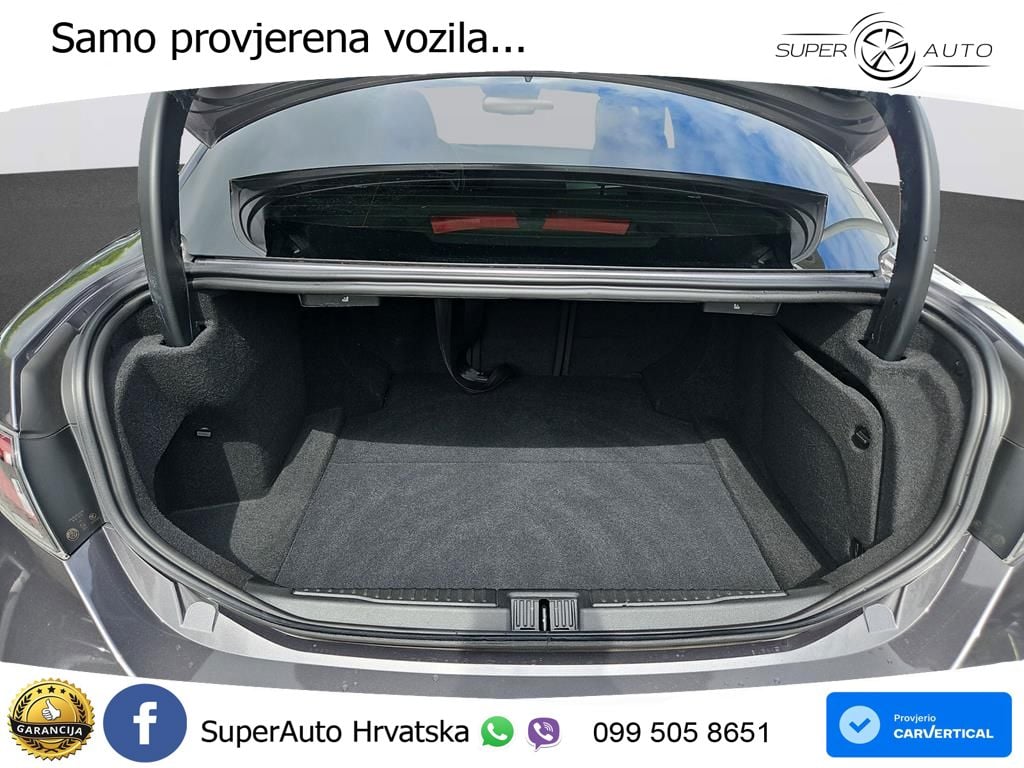 Alfa Romeo Giulia 2.0 Turbo (280 KS) Q4 Automatic LED+GR SJED+ACC