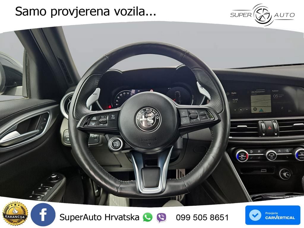 Alfa Romeo Giulia 2.0 Turbo (280 KS) Q4 Automatic LED+GR SJED+ACC