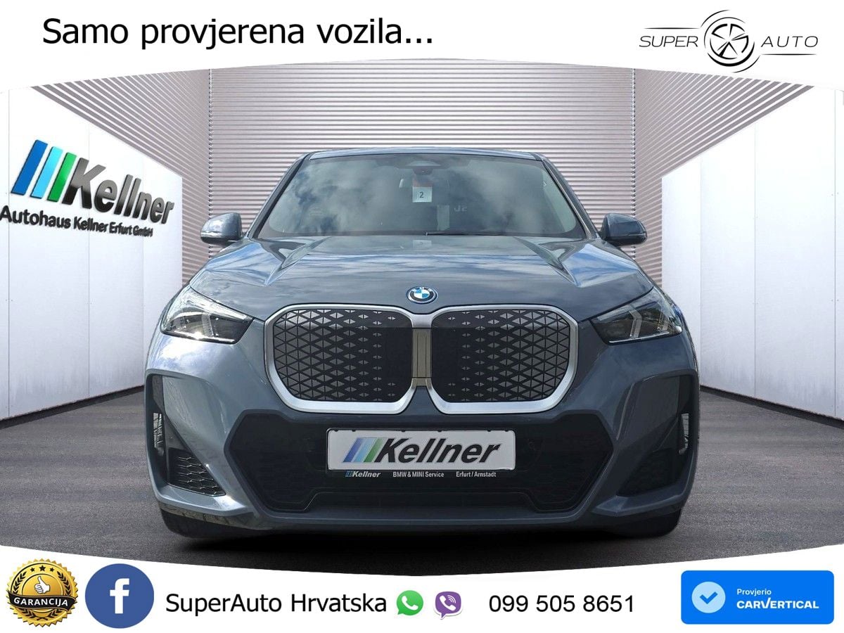 BMW iX1 68 kWh (313 KS) xDrive30 LED+GR SJED+ACC