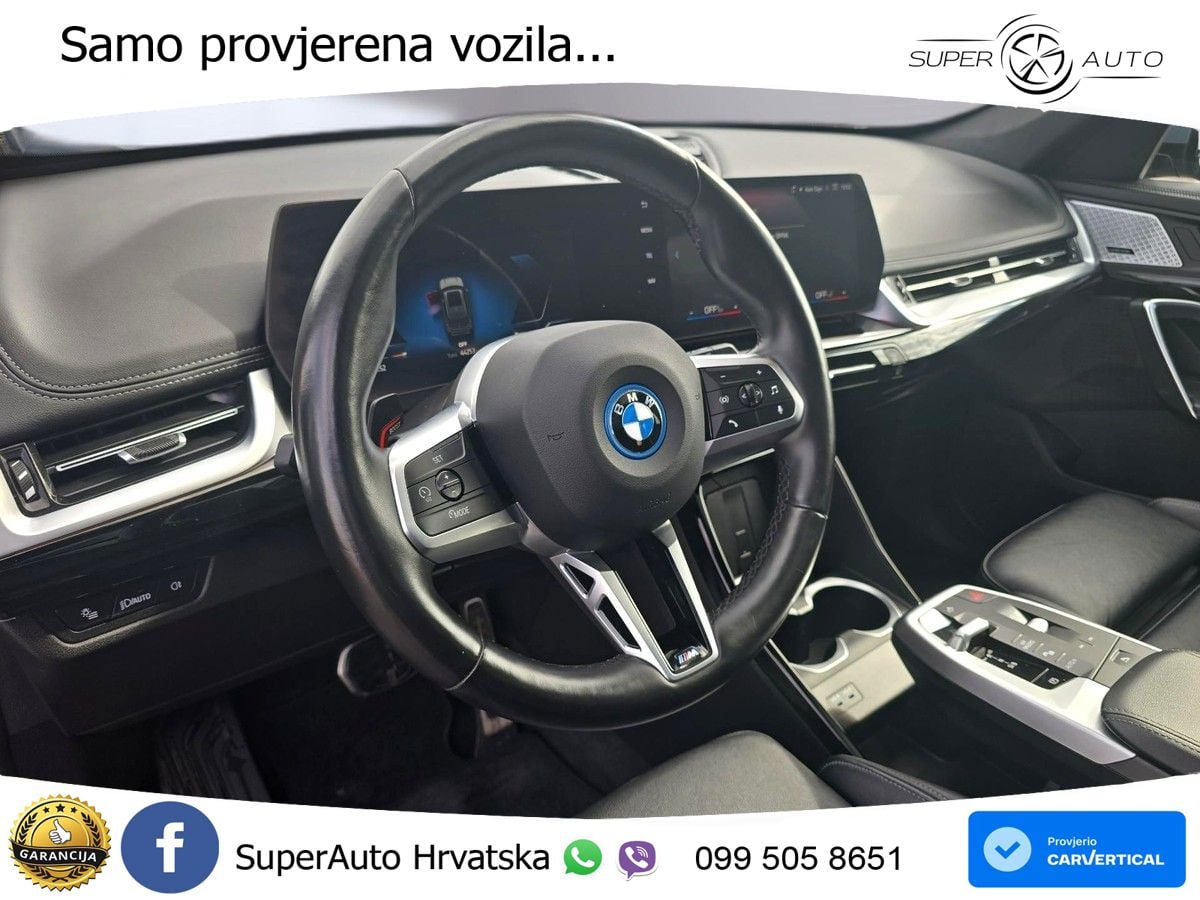 BMW iX1 68 kWh (313 KS) xDrive30 LED+GR SJED+ACC