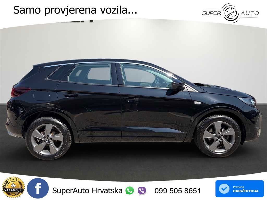 Opel Grandland 1.2i Turbo (130 KS)