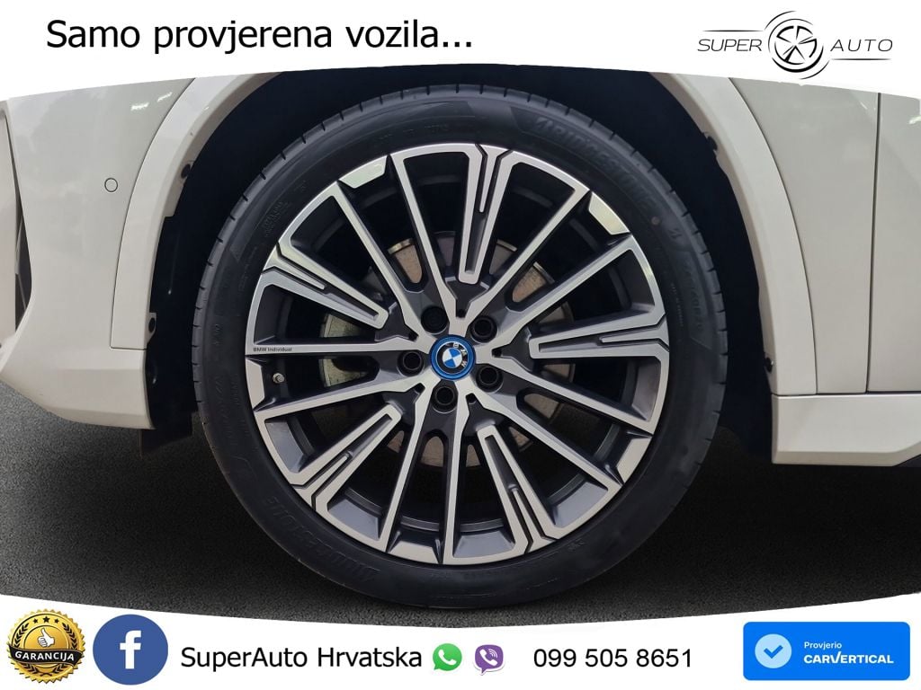 BMW iX1 68 kWh (313 KS) xDrive30 LED+GR SJED+ACC