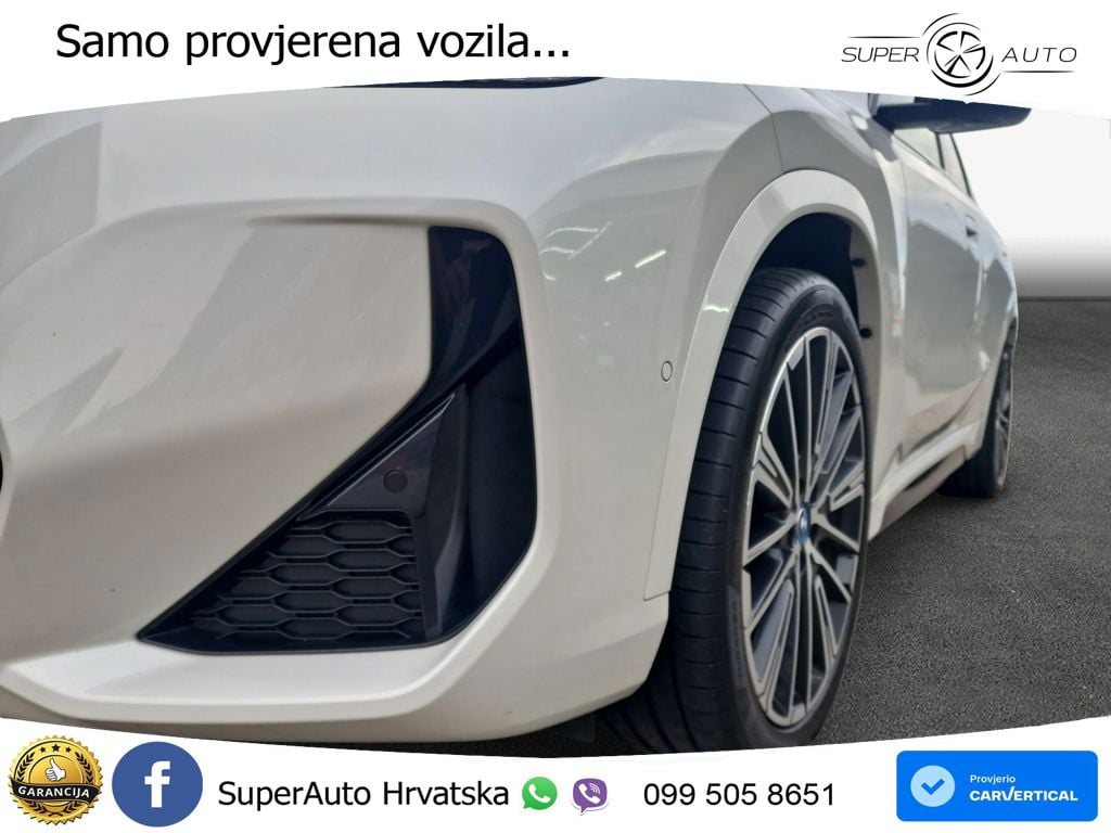 BMW iX1 68 kWh (313 KS) xDrive30 LED+GR SJED+ACC