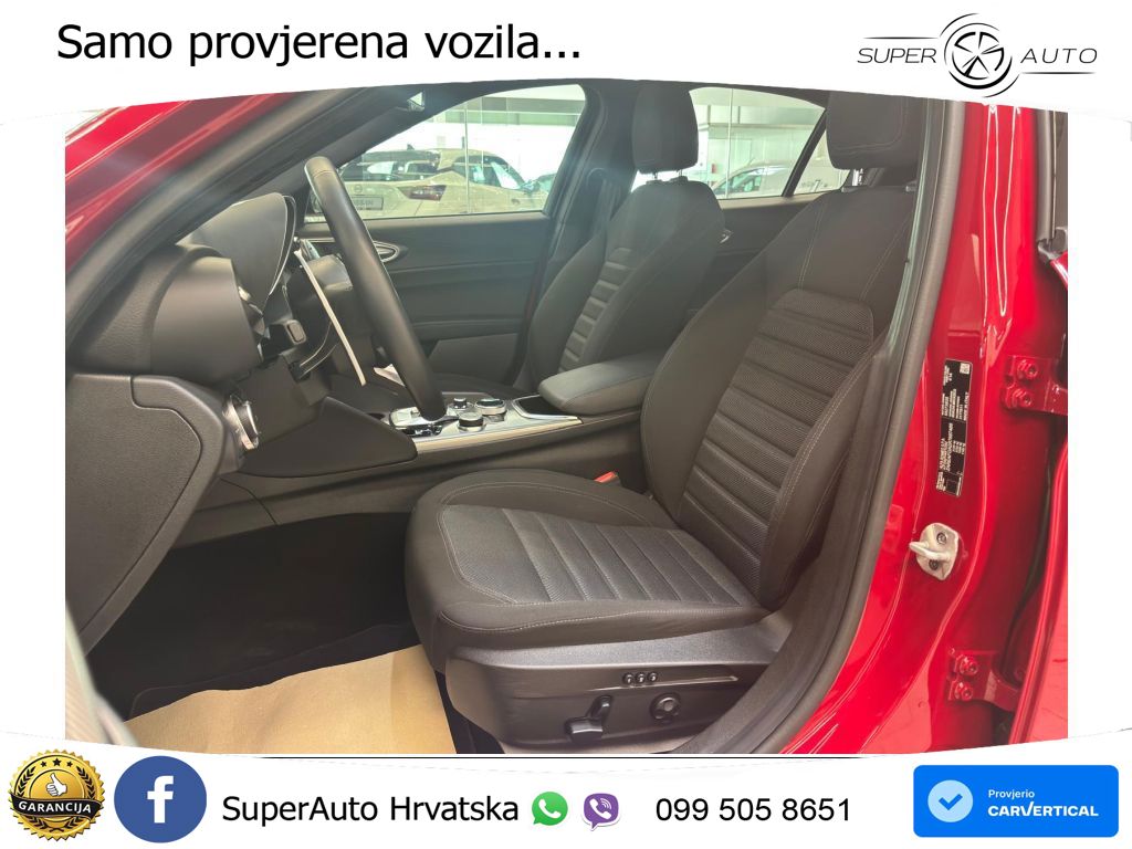 Alfa Romeo Giulia 2.0 Turbo (280 KS) Q4 Automatic LED+ACC
