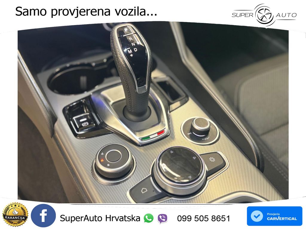Alfa Romeo Giulia 2.0 Turbo (280 KS) Q4 Automatic LED+ACC