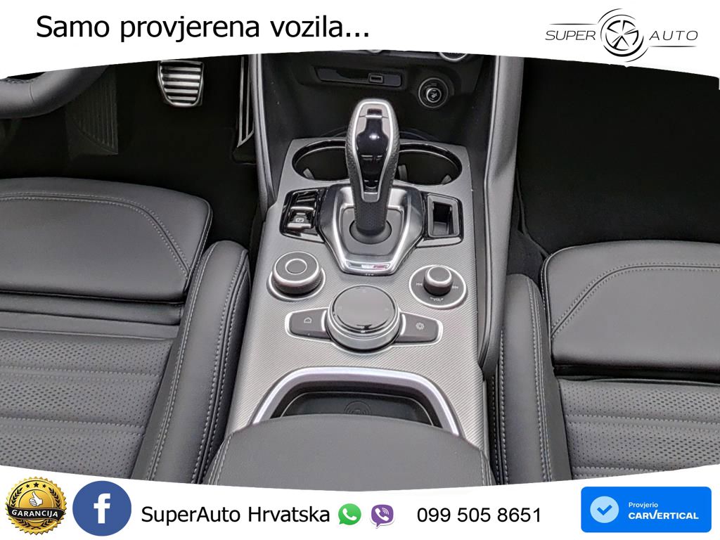 Alfa Romeo Giulia 2.0 Turbo (280 KS) Q4 Automatic LED+GR SJED+ACC