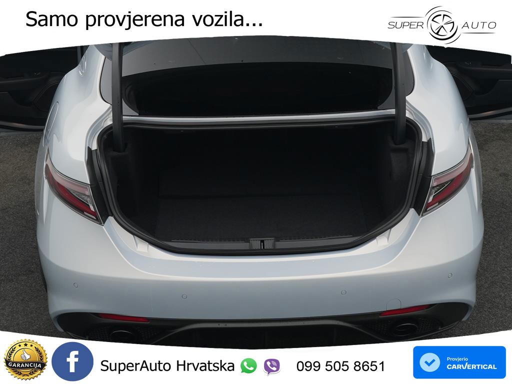 Alfa Romeo Giulia 2.0 Turbo (280 KS) Q4 Automatic LED+GR SJED+ACC