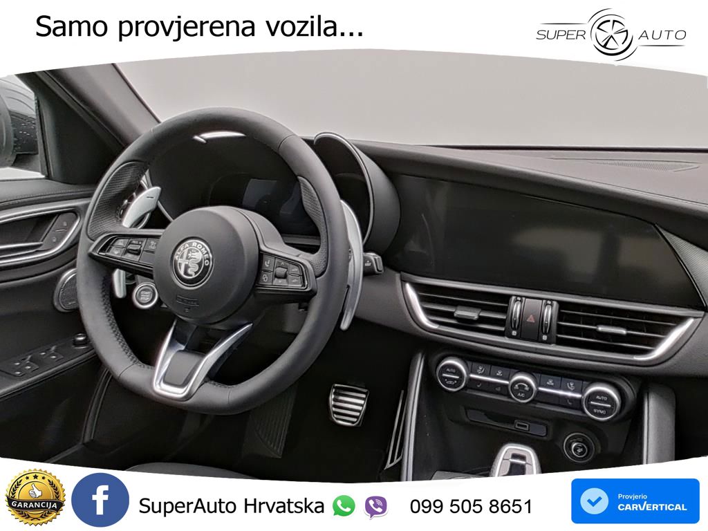 Alfa Romeo Giulia 2.0 Turbo (280 KS) Q4 Automatic LED+GR SJED+ACC
