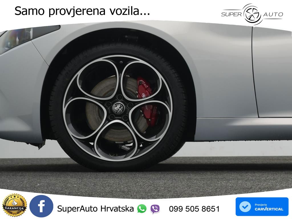 Alfa Romeo Giulia 2.0 Turbo (280 KS) Q4 Automatic LED+GR SJED+ACC