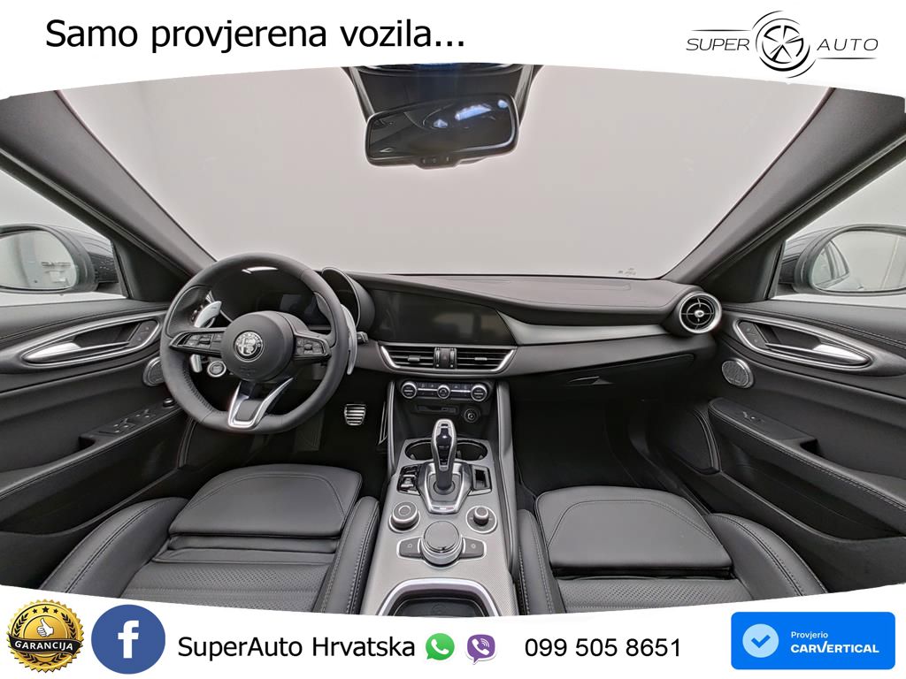 Alfa Romeo Giulia 2.0 Turbo (280 KS) Q4 Automatic LED+GR SJED+ACC