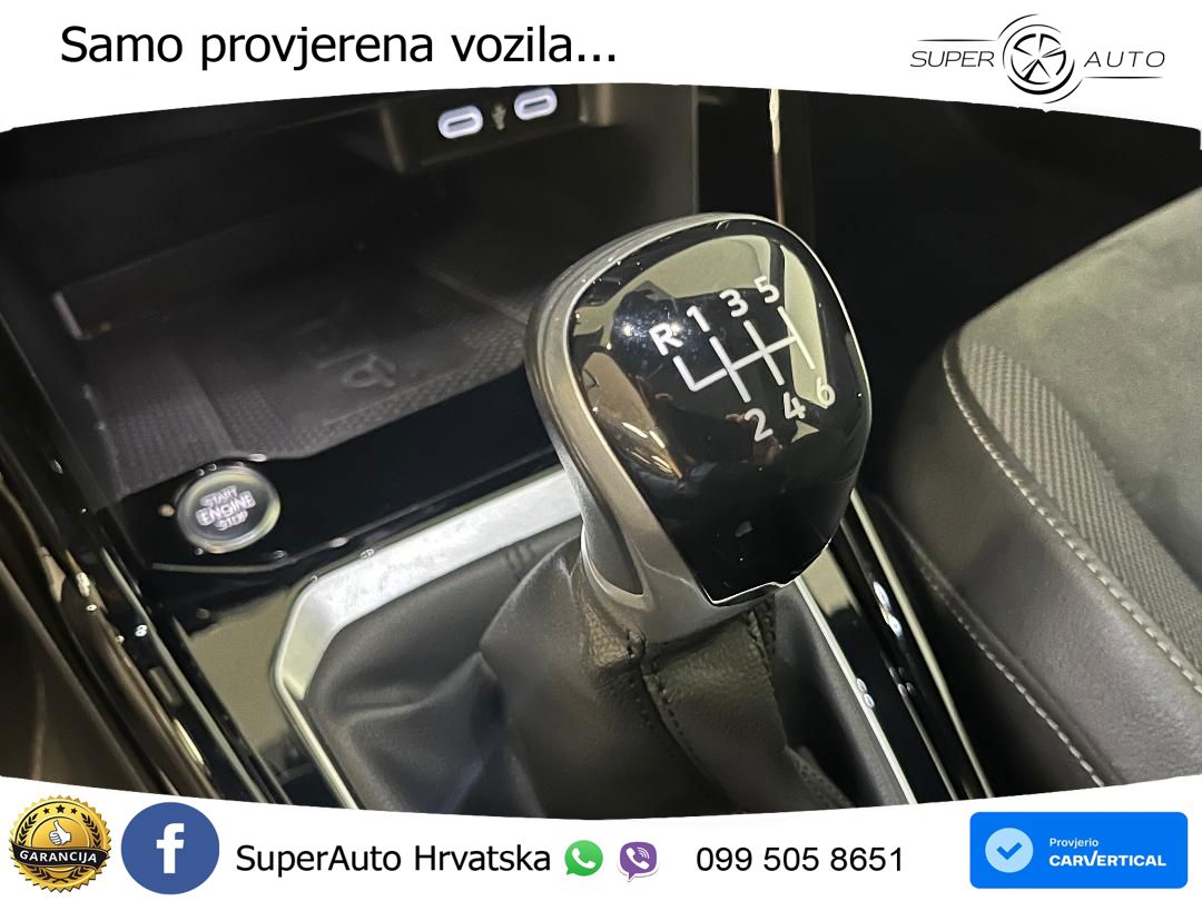 Volkswagen T-Roc 1.5 TSI (150 KS) R-Line MATRIX+GR SJED+KAM