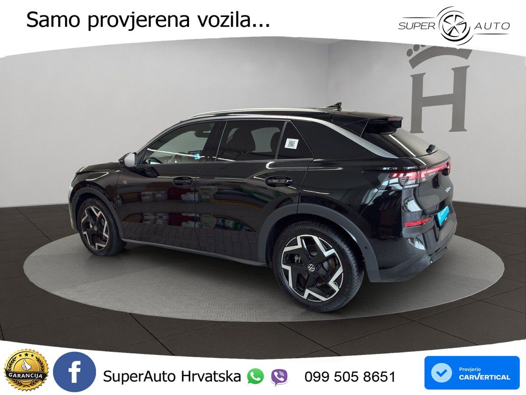 Volkswagen T-Roc 1.5 eTSI (150 KS)  DSG R-Line LED+GR SJED+ACC