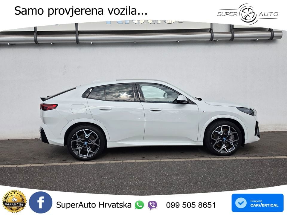 BMW iX2 66.5 kWh (313 KS) xDrive30 LED+GR SJED+ACC