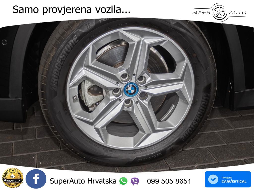 BMW iX1 68 kWh (313 KS) xDrive30 LED+GR SJED+ACC