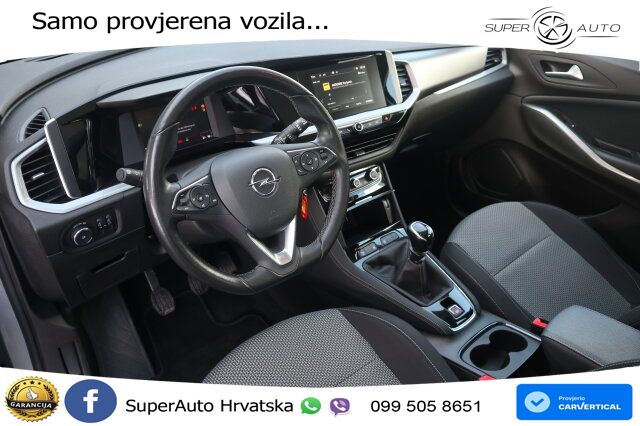 Opel Grandland 1.2i Turbo (130 KS) LED+GR SJED+ACC