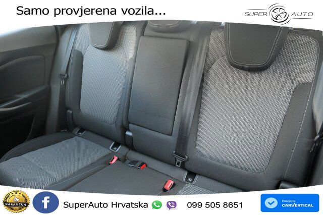 Opel Grandland 1.2i Turbo (130 KS) LED+GR SJED+ACC