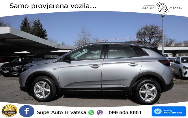 Opel Grandland 1.2i Turbo (130 KS) LED+GR SJED+ACC