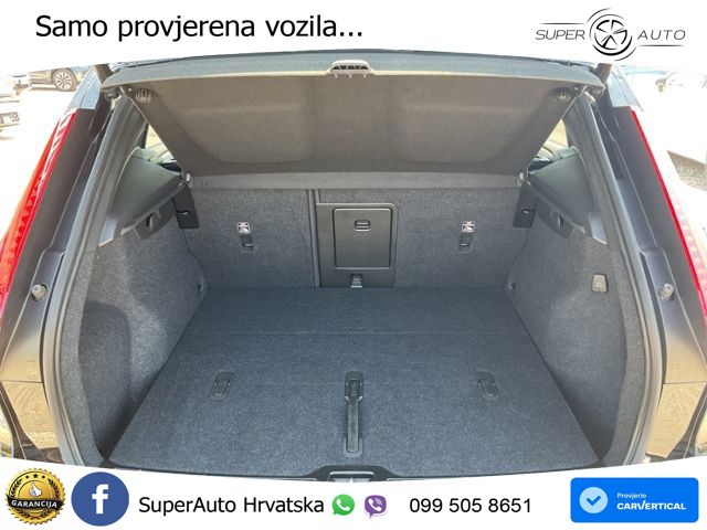 Volvo XC40 2.0 B4 AWD 197 KS Automatic ACC+GR SJED+360+PANO