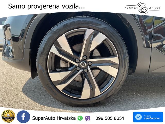 Volvo XC40 2.0 B4 AWD 197 KS Automatic ACC+GR SJED+360+PANO
