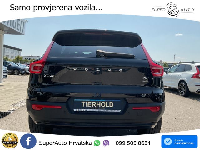Volvo XC40 2.0 B4 AWD 197 KS Automatic ACC+GR SJED+360+PANO
