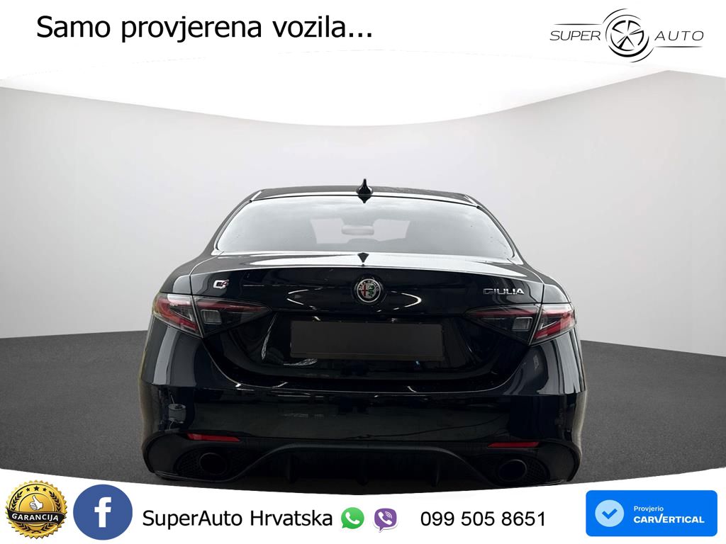 Alfa Romeo Giulia 2.0 Turbo (280 KS) Q4 Automatic LED+GR SJED+ACC