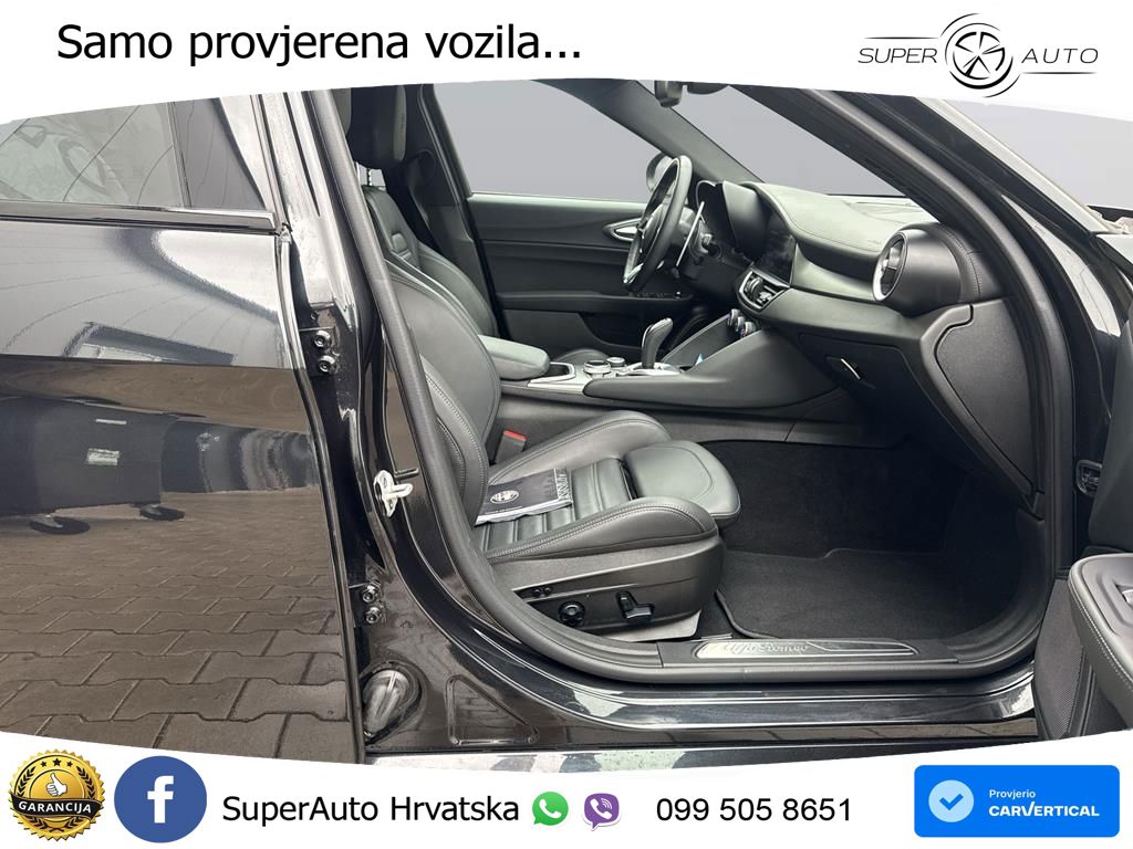 Alfa Romeo Giulia 2.0 Turbo (280 KS) Q4 Automatic LED+GR SJED+ACC