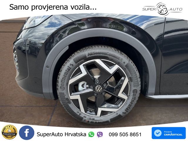 Volkswagen T-Roc 1.5 eTSI (150 KS)  DSG R-Line LED+GR SJED+ACC