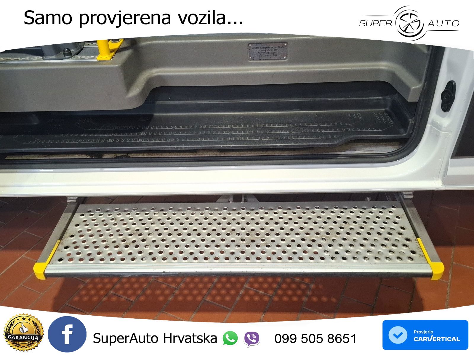 Volkswagen Crafter Kombi 35 MR-HD DSG 4Mo.8-Si Rollstuhlram 177 KS