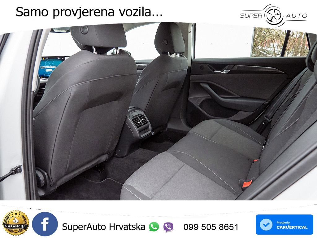 Volkswagen Passat Variant 1.5 eTSI (150 KS) DSG LED+ACC