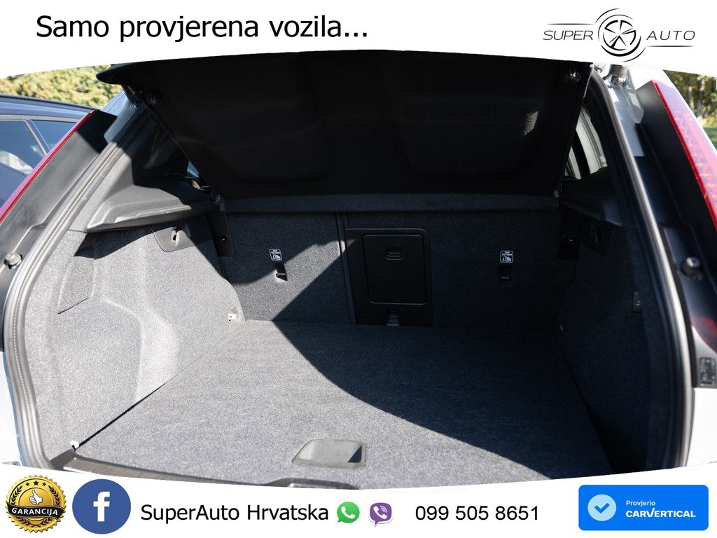 Volvo XC40 1.5 T4 TwEn 211 KS Automatic LED+GR SJED+ACC
