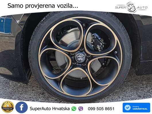 Alfa Romeo Giulia 2.0 Turbo (280 KS) Q4 Automatic LED+GR SJED+ACC