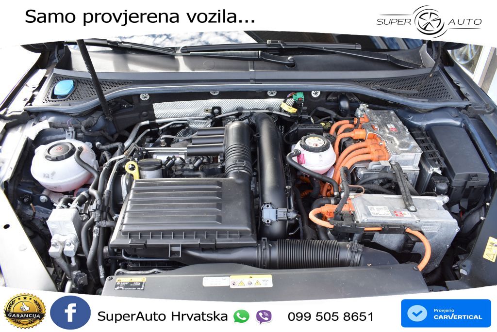 Volkswagen Passat Variant GTE 1.4 TSI (218 KS) DSG LED+GR SJED+ACC