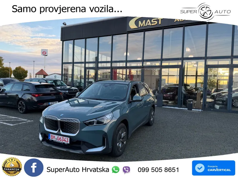 BMW iX1 66.5 kWh (204 KS) eDrive20 LED+GR SJED+ACC