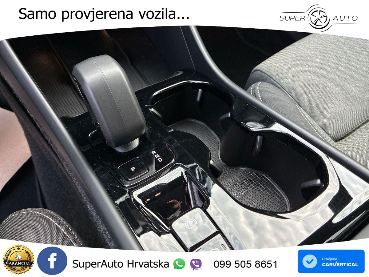 Volvo XC40 2.0 B3 163 KS Automatic ACC+GR SJED+360+PANO