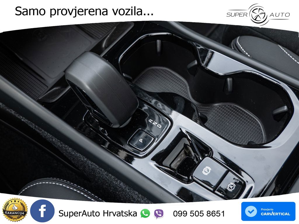 Volvo XC40 2.0 B4 197 KS Automatic ACC+GR SJED+360+PANO