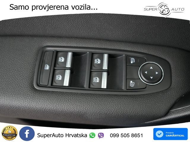 Renault Captur 1.3 TCe (140 KS) Techno