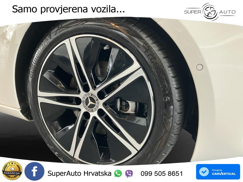 Mercedes-Benz A 180 7G-DCT ACC+GR SJED+360+PANO