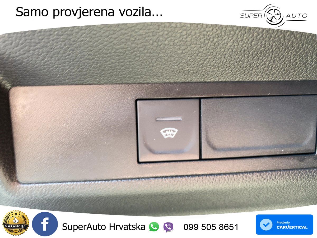 Renault Captur 1.3 TCe (140 KS) Intens LED+GR SJED+ACC